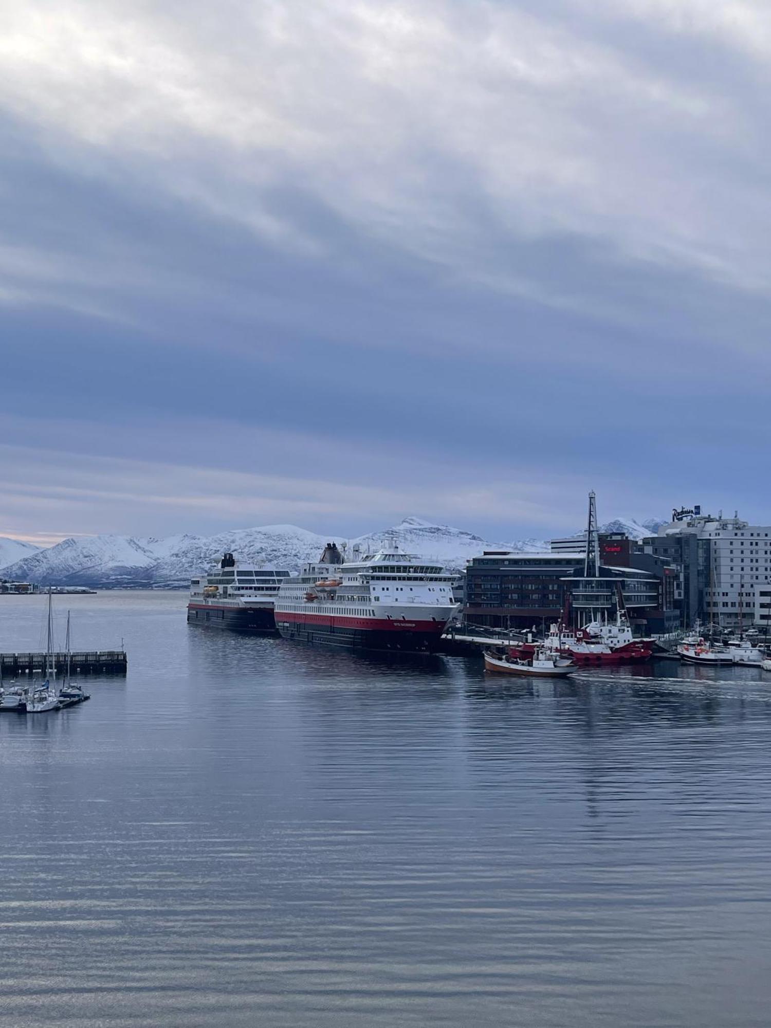 Apartment At The Docks Vervet, Fantastic Views Tromsø Exteriör bild